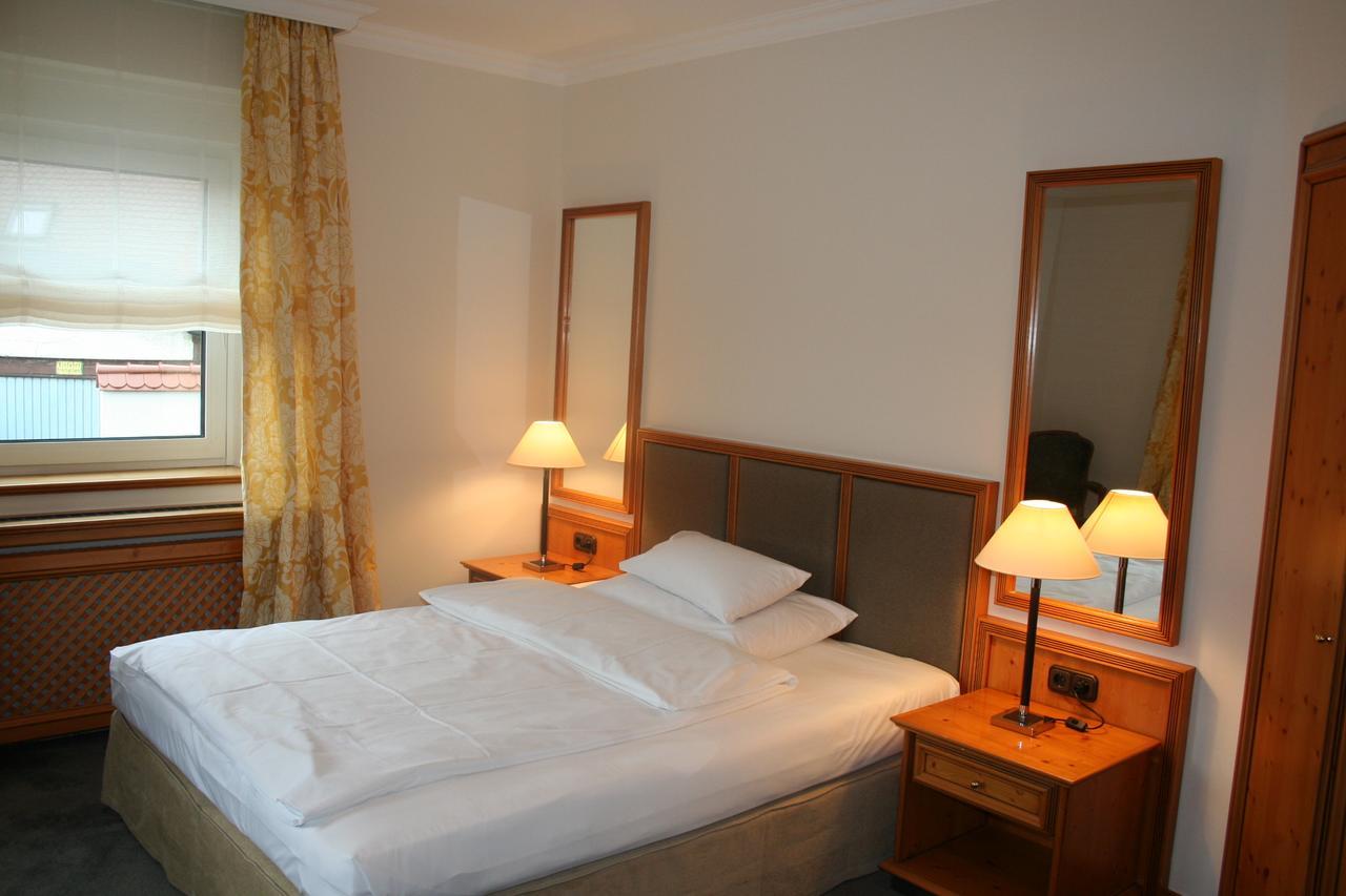 Kleines Hotel 포르히하임 외부 사진