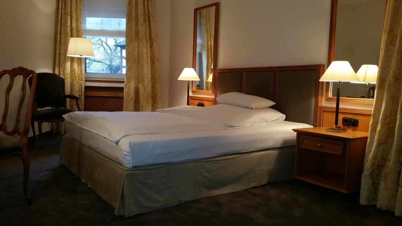 Kleines Hotel 포르히하임 외부 사진