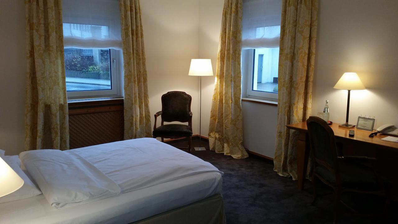 Kleines Hotel 포르히하임 외부 사진