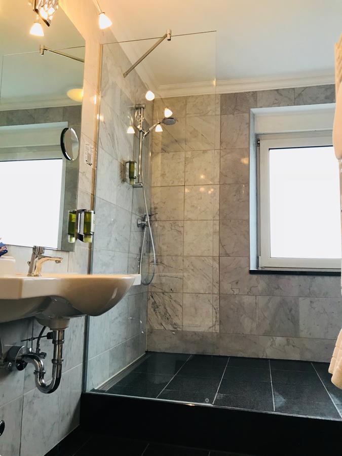Kleines Hotel 포르히하임 외부 사진